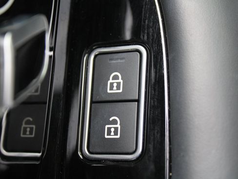 Used 2021 Land Rover Range Rover Autobiography image 26