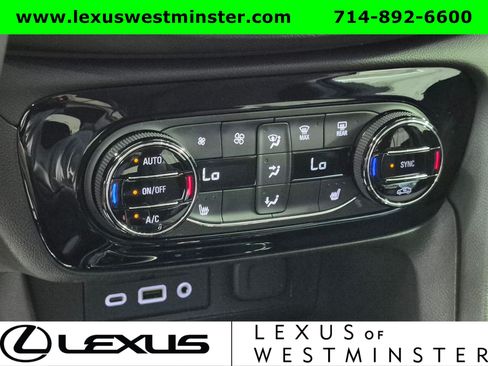 Used 2020 Buick Encore GX Select w/ Experience Buick Package FWD image 23