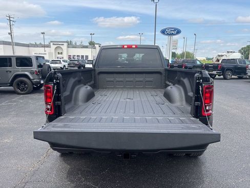 New 2026 RAM 3500 Big Horn AWD/4WD image 33