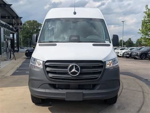 Used 2025 Mercedes-Benz Sprinter 2500 image 13