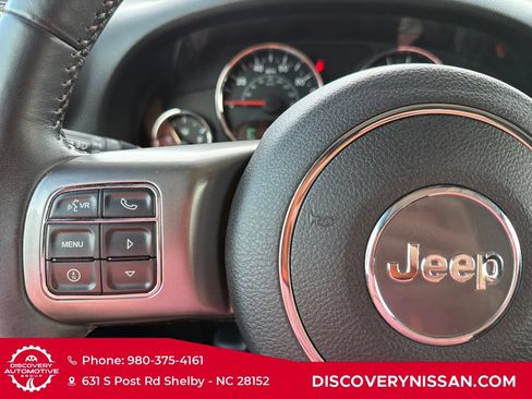Used 2018 Jeep Wrangler Unlimited Sahara AWD/4WD image 20