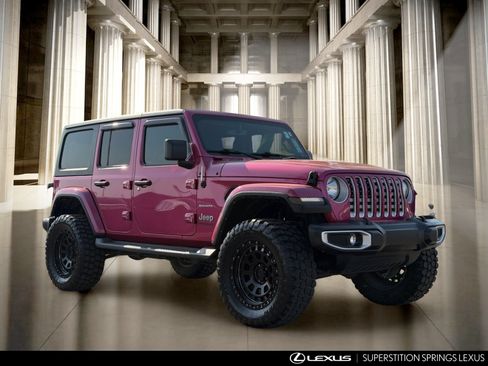 Used 2022 Jeep Wrangler Unlimited Sahara AWD/4WD image 2