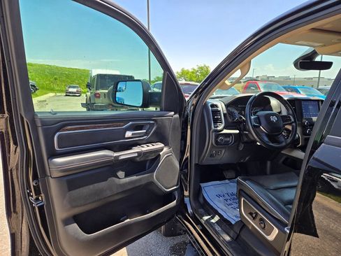 Used 2020 RAM 1500 Laramie AWD/4WD image 12