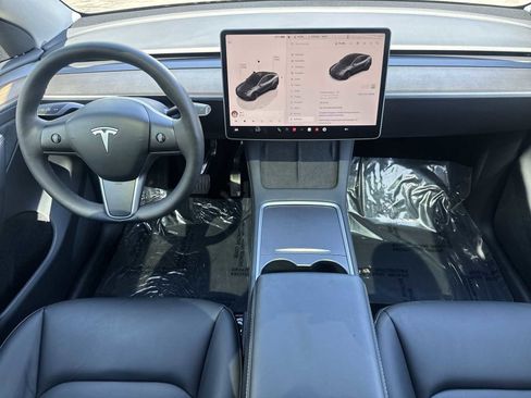 Used 2023 Tesla Model Y Long Range AWD/4WD image 14