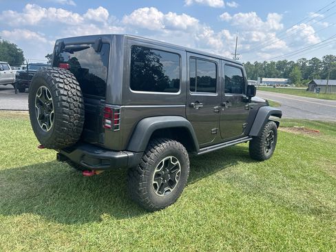 Used 2014 Jeep Wrangler Unlimited Rubicon AWD/4WD image 8