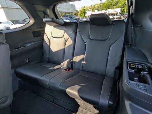 New 2026 Lexus TX 500h AWD image 13