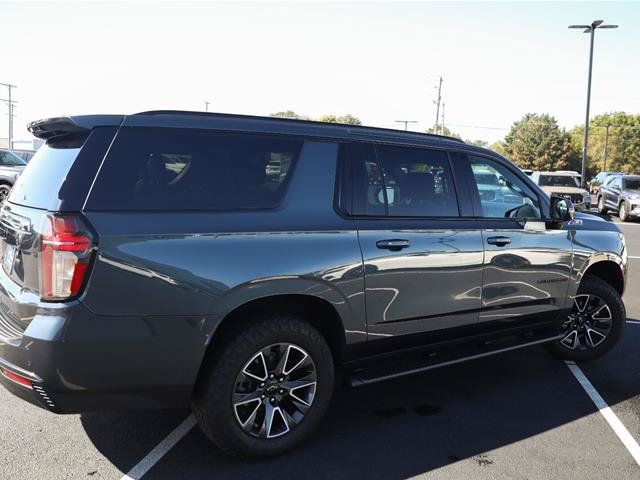 Used 2021 Chevrolet Suburban Z71 w/ Z71 Off-Road Package AWD/4WD image 2