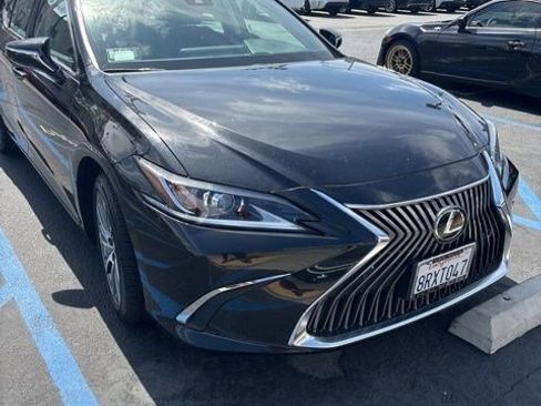 Used 2020 Lexus ES 350 w/ Premium Package image 3