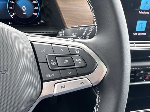 New 2026 Volkswagen Atlas SE FWD image 17