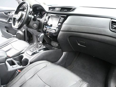 Used 2019 Nissan Rogue SL w/ Premium Package AWD/4WD image 15