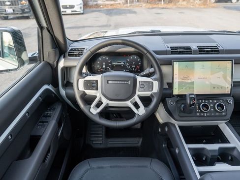 New 2026 Land Rover Defender 110 X-Dynamic SE image 11
