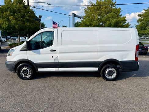 Used 2016 Ford Transit 150 130 Low Roof RWD image 2