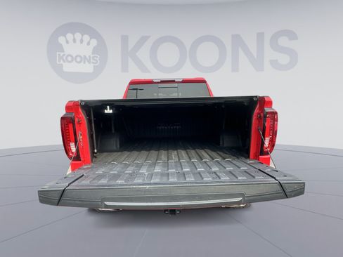 Used 2022 GMC Sierra 1500 SLT AWD/4WD image 32