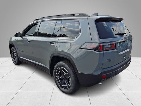 New 2026 Jeep Cherokee Laredo AWD/4WD image 5