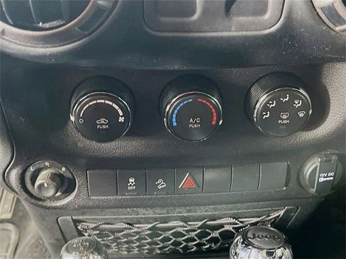 Used 2018 Jeep Wrangler Sport image 15