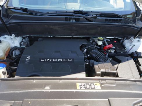 Used 2016 Lincoln MKX Reserve w/ Luxury Package AWD/4WD image 9