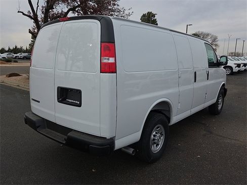 New 2025 Chevrolet Express 2500 image 4