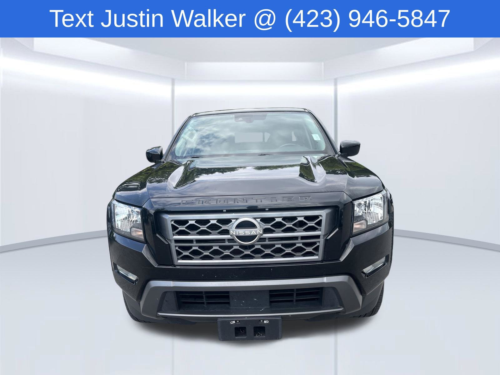 Used 2023 Nissan Frontier SV w/ Technology Package RWD image 2