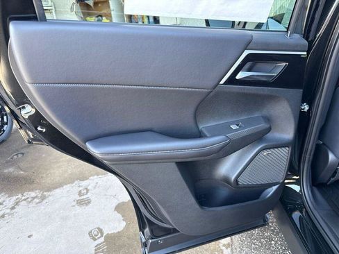 New 2026 Mitsubishi Outlander LE FWD image 30