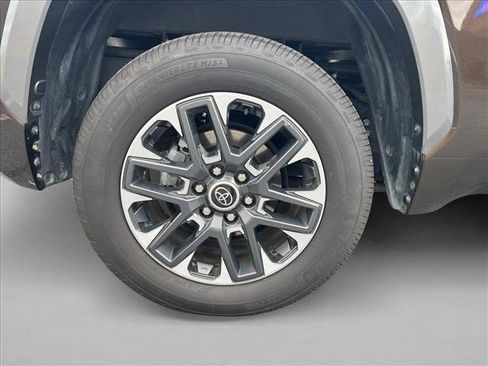 Used 2023 Toyota Tundra Limited image 26