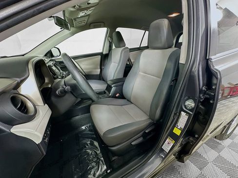 Used 2015 Toyota RAV4 LE FWD image 23