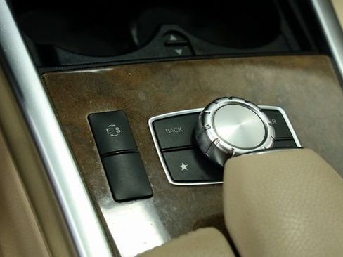 Used 2015 Mercedes-Benz E 350 Sedan image 24