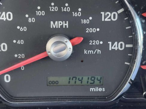 Used 2012 Mitsubishi Galant ES image 24