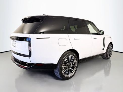 New 2026 Land Rover Range Rover SE image 5