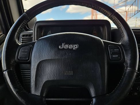 Used 2005 Jeep Wrangler X w/ Tire & Wheel Group (Ecco) AWD/4WD image 28