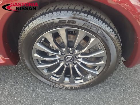 Used 2024 Nissan Armada Platinum w/ Captain's Chairs Package image 18