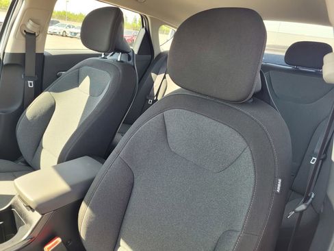 Used 2025 Kia K4 FWD image 12