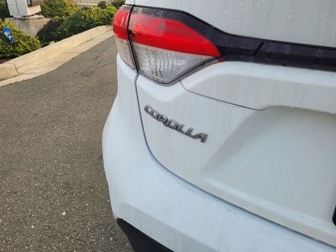 Used 2023 Toyota Corolla LE image 6