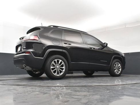 Used 2022 Jeep Cherokee Latitude Lux w/ Sun & Sound Group AWD/4WD image 24