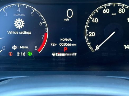 Certified 2025 Honda HR-V LX image 30