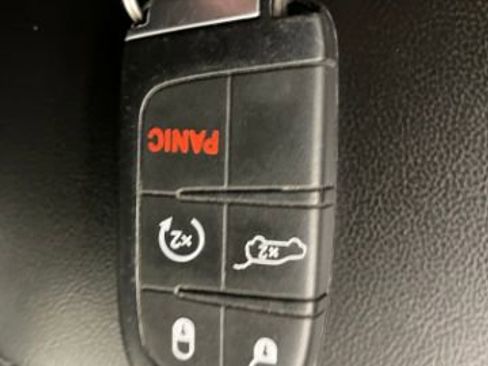 Used 2018 Jeep Grand Cherokee Altitude image 39