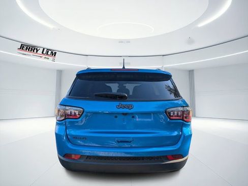 New 2026 Jeep Compass Latitude w/ Sun and Sound Group AWD/4WD image 4