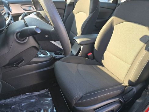 Used 2023 Kia Forte LXS w/ LXS Technology Package image 21