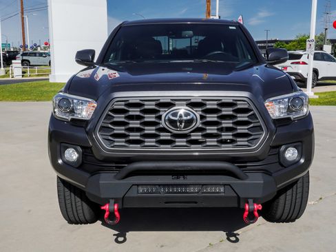 Certified 2023 Toyota Tacoma TRD Off-Road w/ Technology Package AWD/4WD image 3
