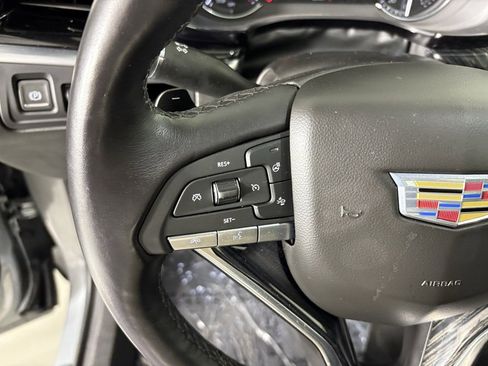 Used 2025 Cadillac XT6 Premium Luxury image 21