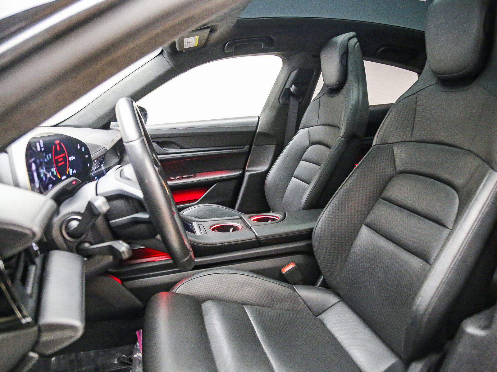 Used 2020 Porsche Taycan Turbo AWD/4WD image 5