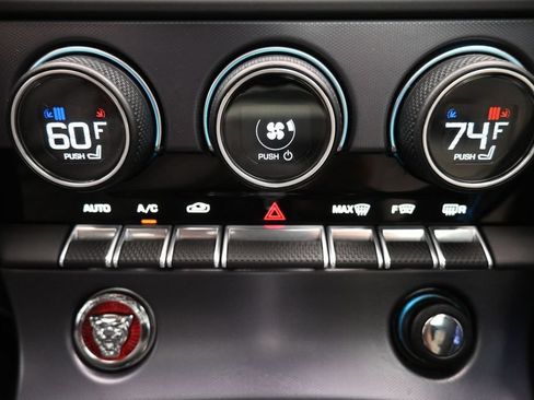 Used 2020 Jaguar F-TYPE R AWD/4WD image 18