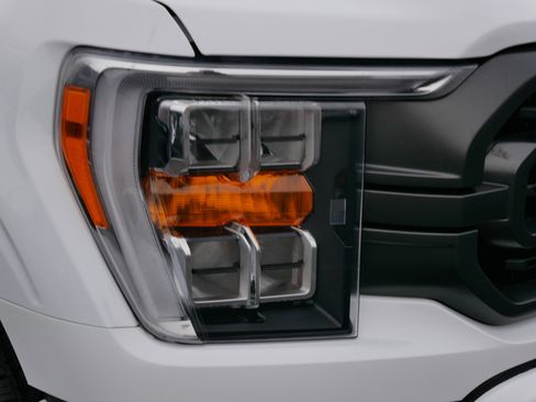 Used 2022 Ford F150 XLT w/ Equipment Group 302A High image 16