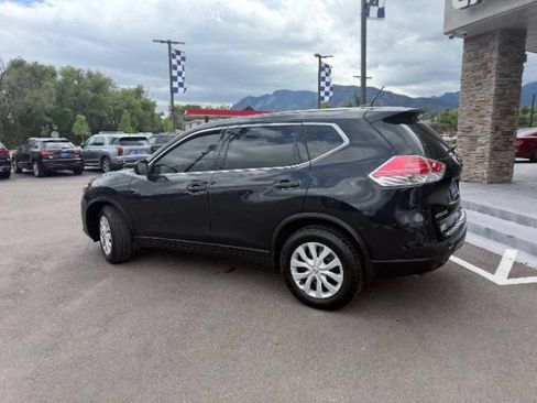 Used 2016 Nissan Rogue S FWD image 3