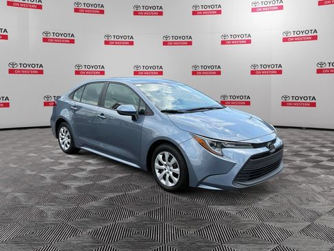 Used 2024 Toyota Corolla LE FWD image 3