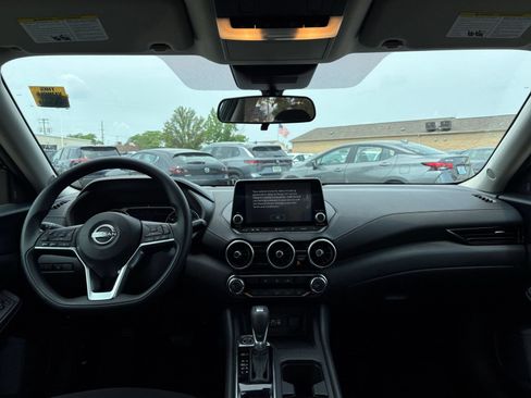 Used 2025 Nissan Sentra SV FWD image 31
