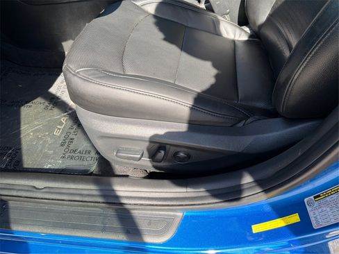 Used 2017 Hyundai Elantra Limited w/ Limited Tech Package 08 image 20