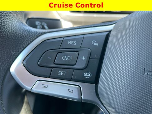 Used 2023 Volkswagen Tiguan S image 11