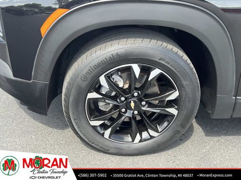 Certified 2023 Chevrolet TrailBlazer LT w/ Convenience Package FWD image 11