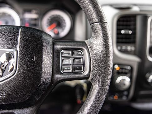 Used 2018 RAM 1500 Express AWD/4WD image 23