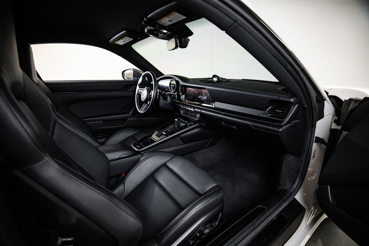 Certified 2024 Porsche 911 Carrera T RWD image 28